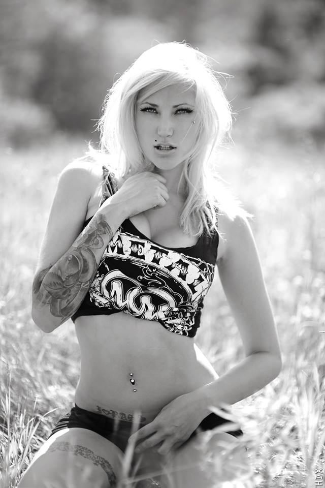 Female model photo shoot of Lindsay Irving