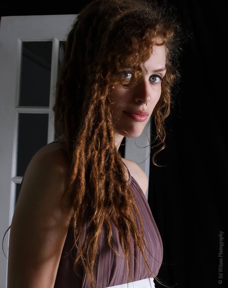Female model photo shoot of Laura Cain