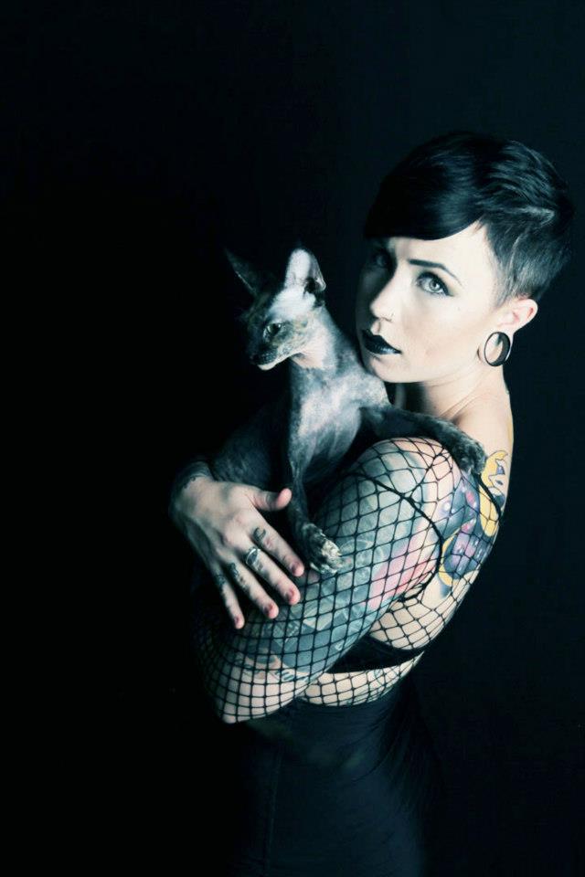 Female model photo shoot of Cat Thompson Model