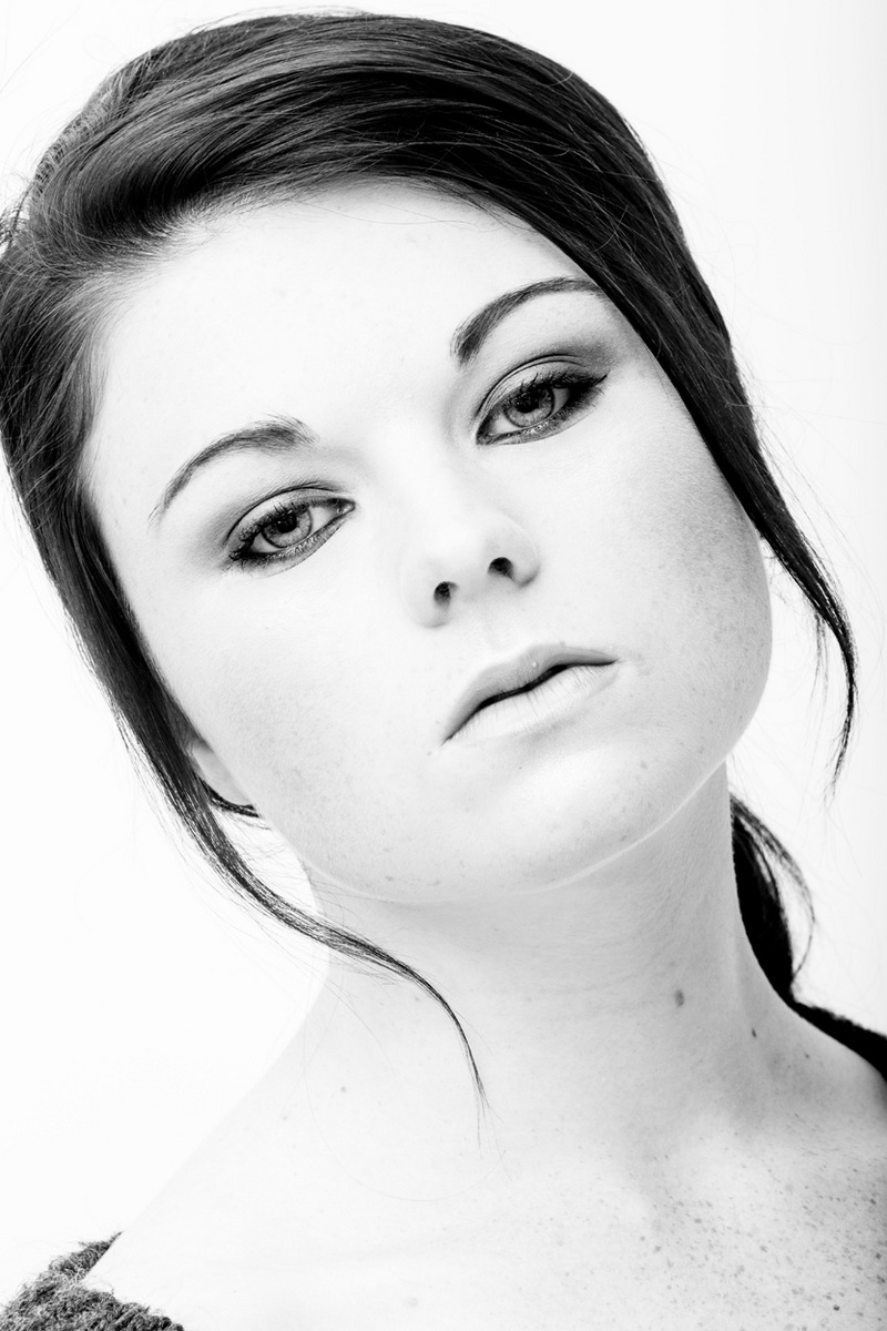 Female model photo shoot of Megan Clayden