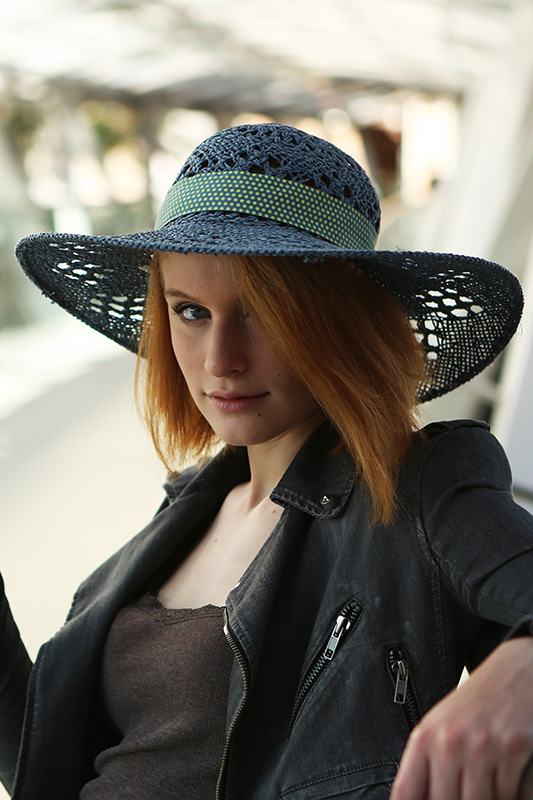 Female model photo shoot of Em Lavigne