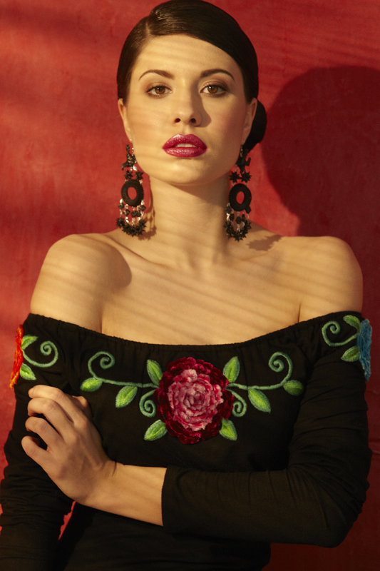 Female model photo shoot of Alina Tatkova