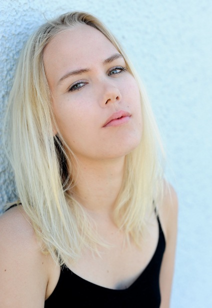 Female model photo shoot of Nelli Mustonen