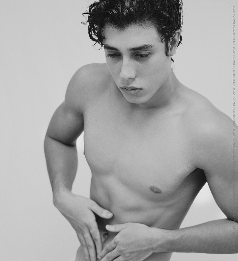 Male model photo shoot of Brandon Andrew 