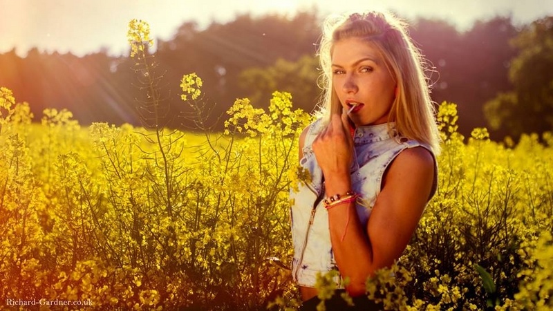 Female model photo shoot of Kristiana truhomenko