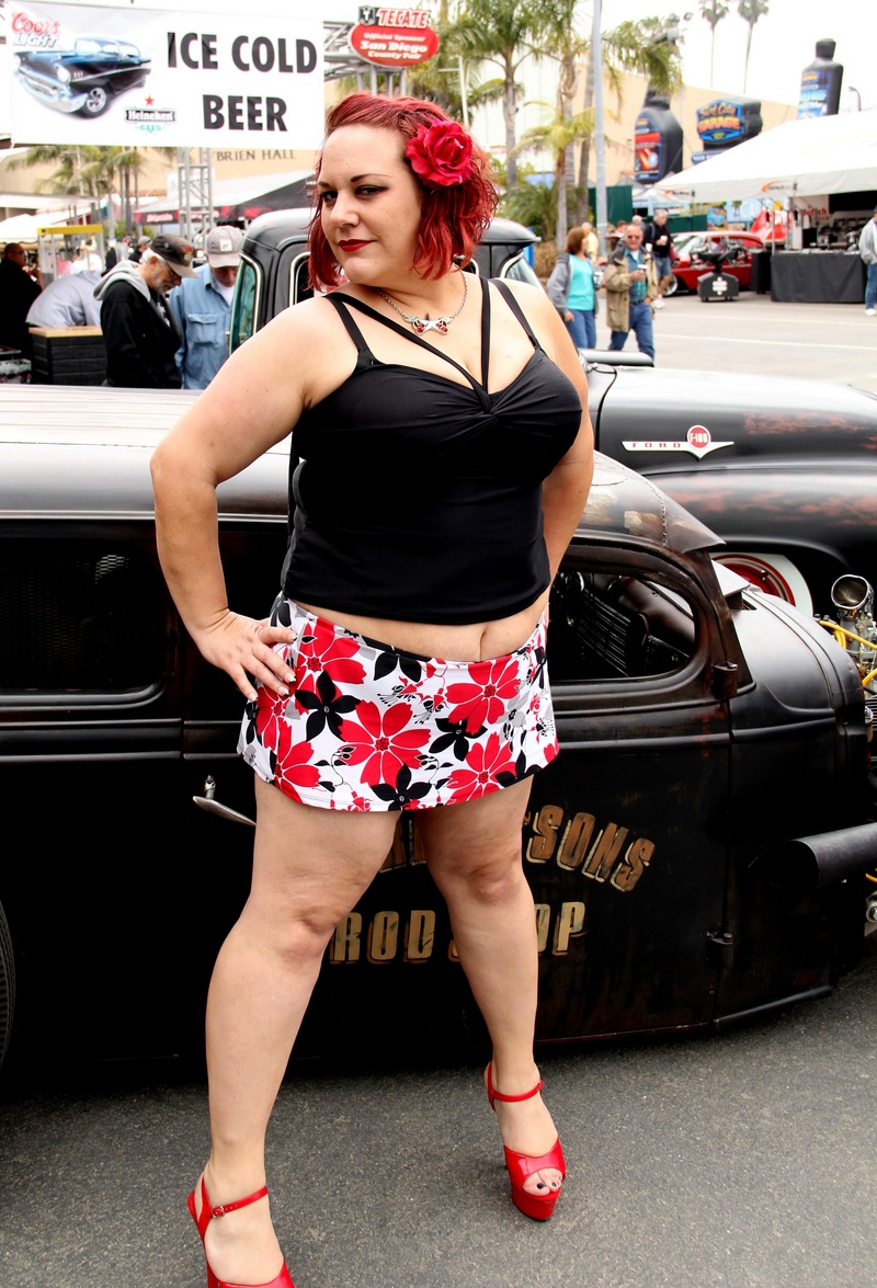 Female model photo shoot of BellaKurves in Del Mar Good Guys car show