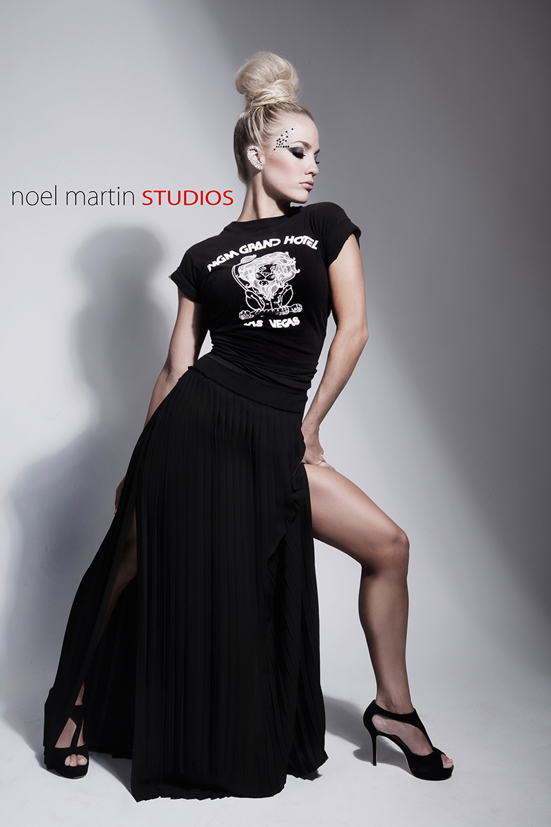 Male model photo shoot of Noel Martin