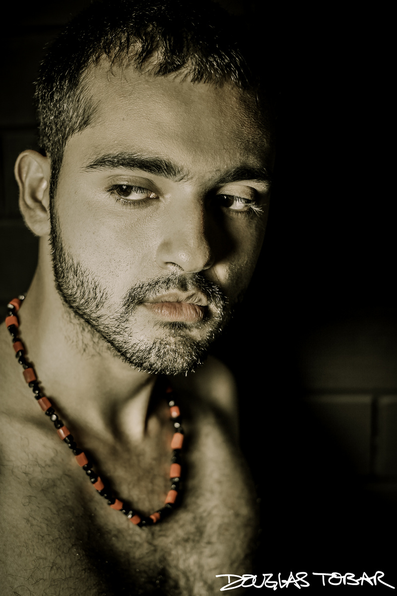 Male model photo shoot of Douglas Tobar in El Salvador