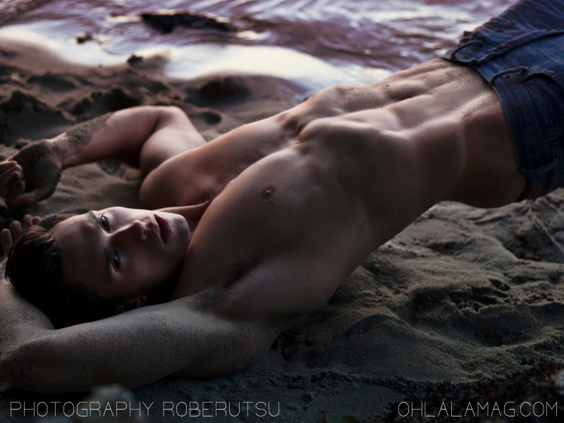 Male model photo shoot of Adam Dawda by Roberutsu