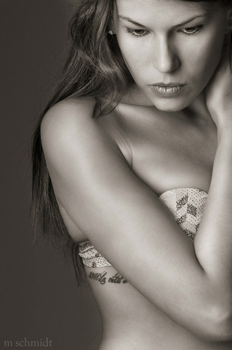 Female model photo shoot of Amanda Barnes