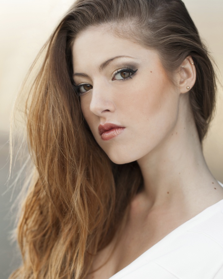 Female model photo shoot of NicoleJackson