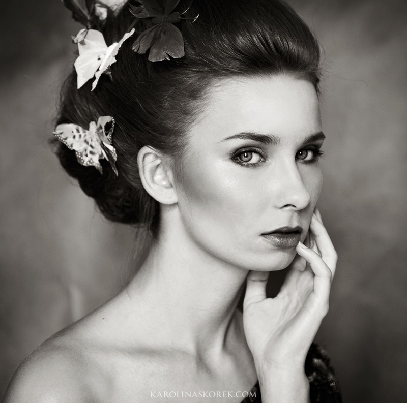 Female model photo shoot of Karolina Skorek
