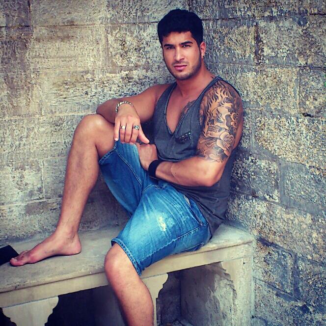 Male model photo shoot of ciho Morales