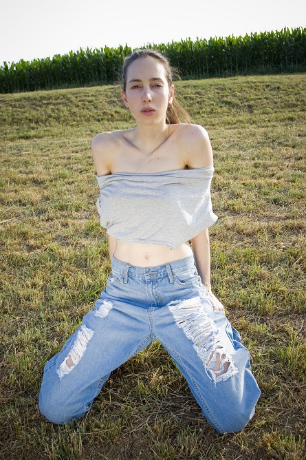 Female model photo shoot of Amber_std