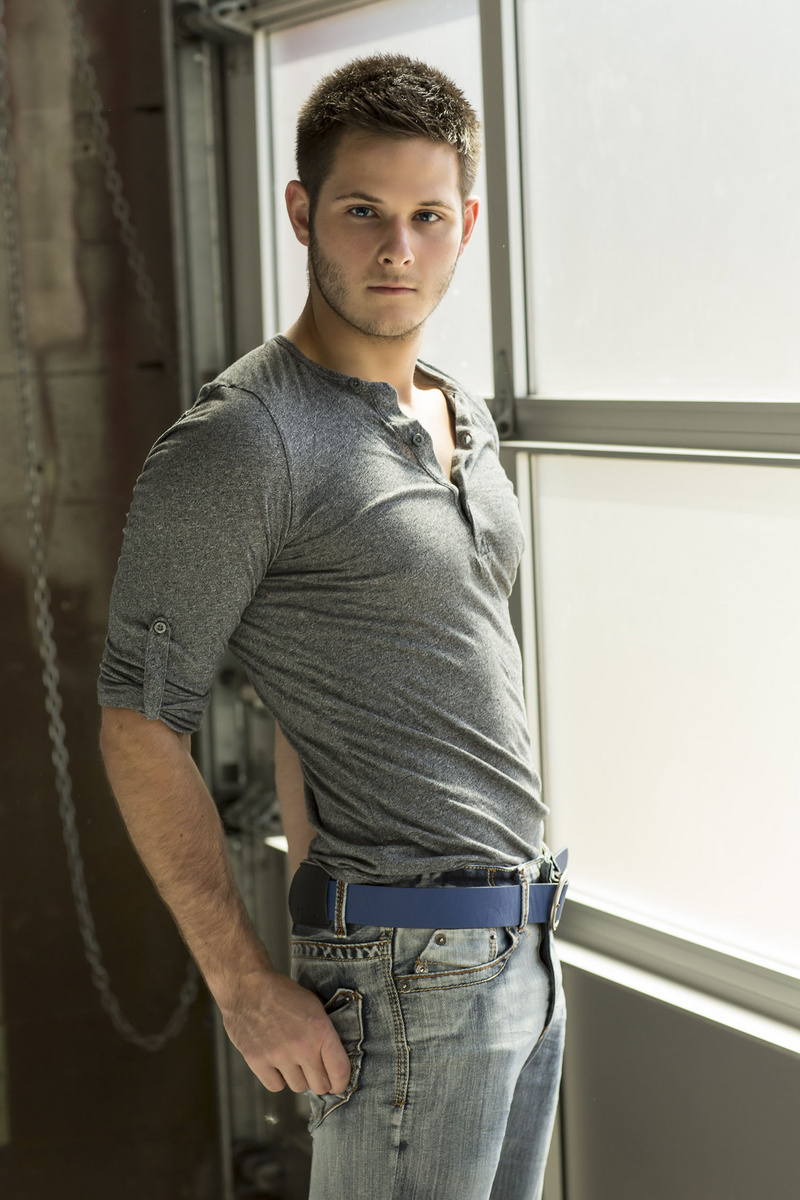 Male model photo shoot of Stephen Pierce by gwaynePDX