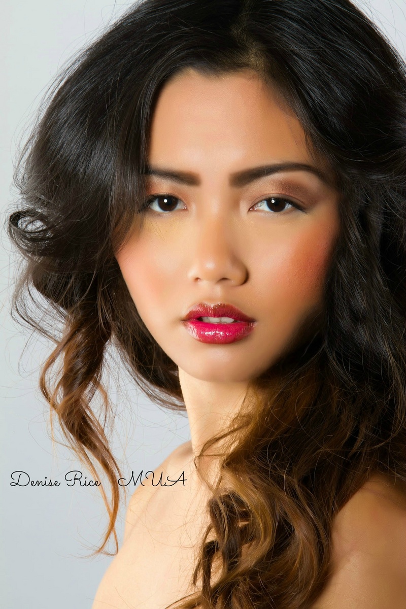 Female model photo shoot of Denise Rice MUA