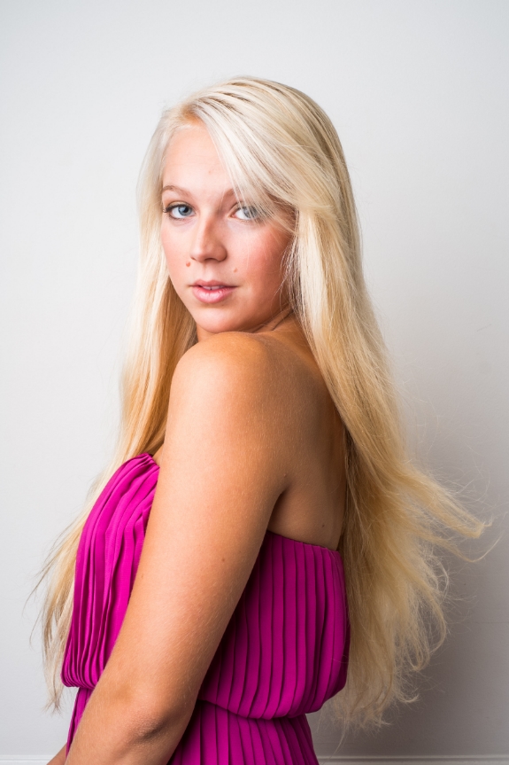 Female model photo shoot of Kelly Bagnaschi