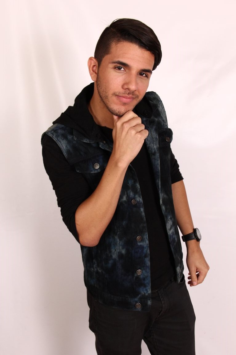 Male model photo shoot of Josh Torres