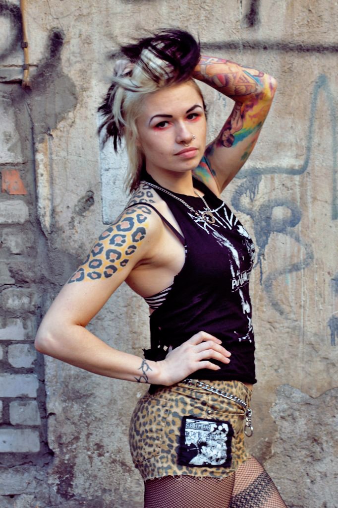 Female model photo shoot of Kristina Doga
