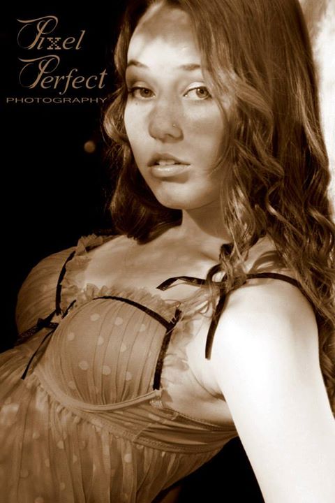 Female model photo shoot of Jordan Ainsworth