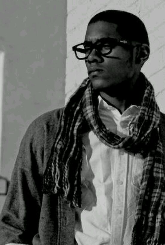Male model photo shoot of Mfalme Mashairi