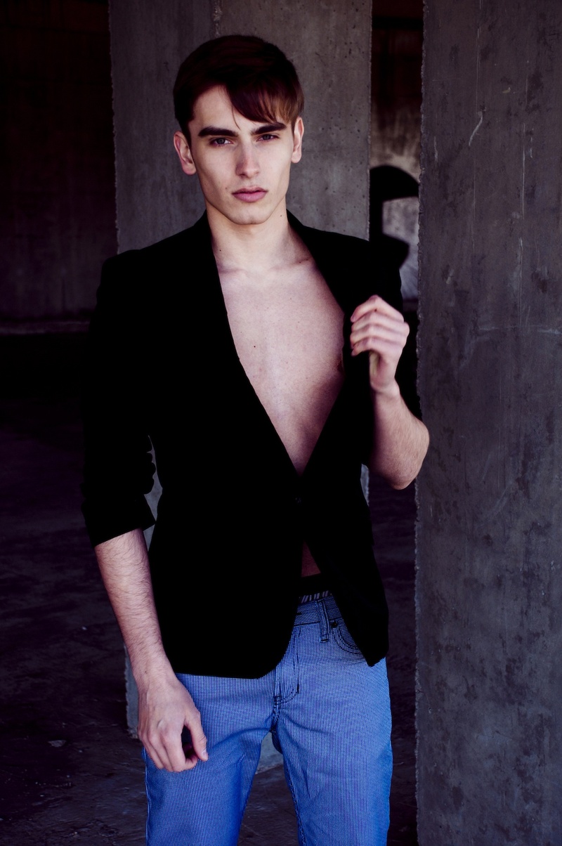 Male model photo shoot of Symon 