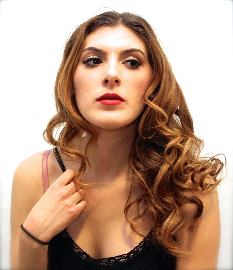 Female model photo shoot of Janna Epstein