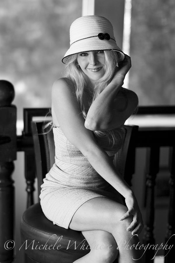 Female model photo shoot of Elle Lyn 