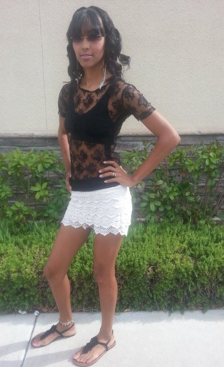 Female model photo shoot of Jhaelky Fox
