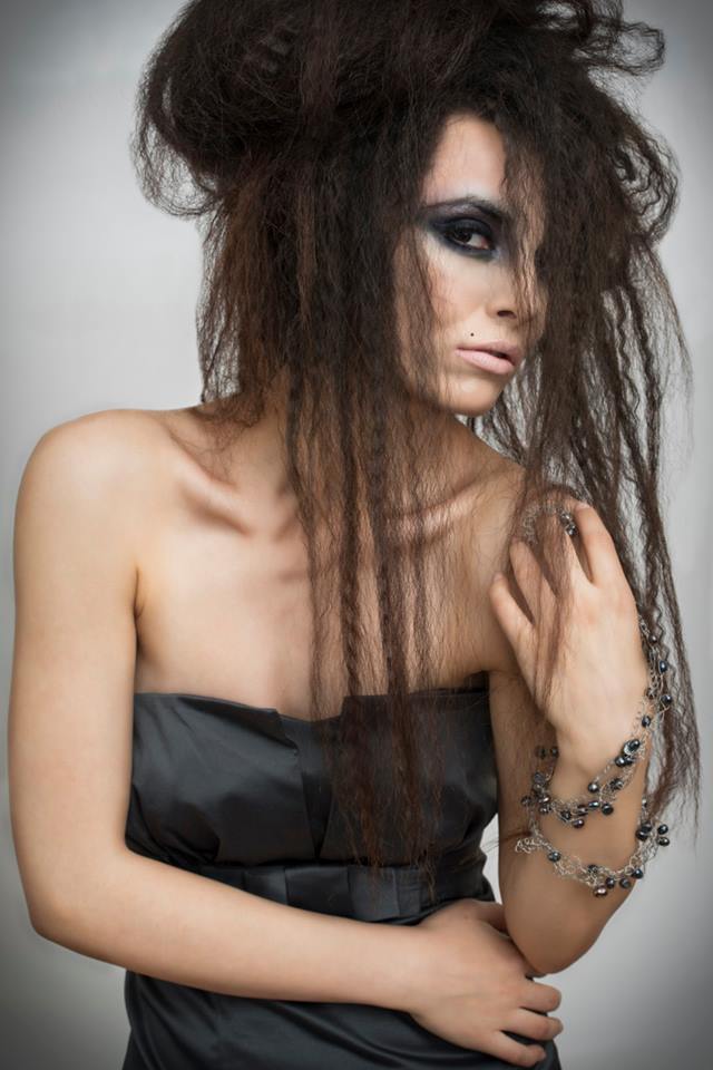 Female model photo shoot of Roxana Mocanu