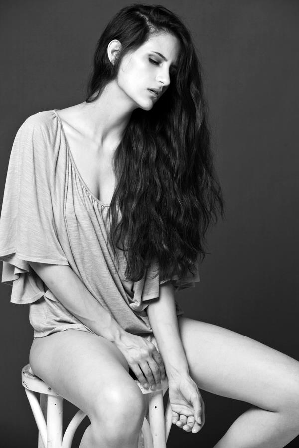 Female model photo shoot of Stella Elis