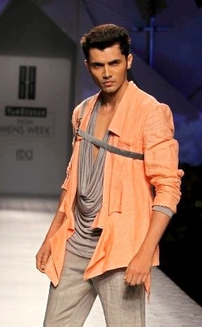 Male model photo shoot of Saurabh K in New Delhi, India