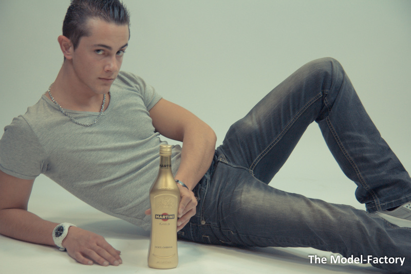 Male model photo shoot of Hoorelbeke Jonas in Blankenberge