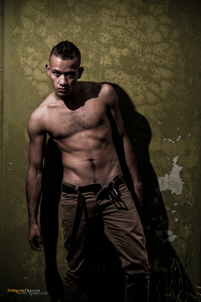 Male model photo shoot of Yurii Pindakaas by Harrie Oude Hampsink in coevoden