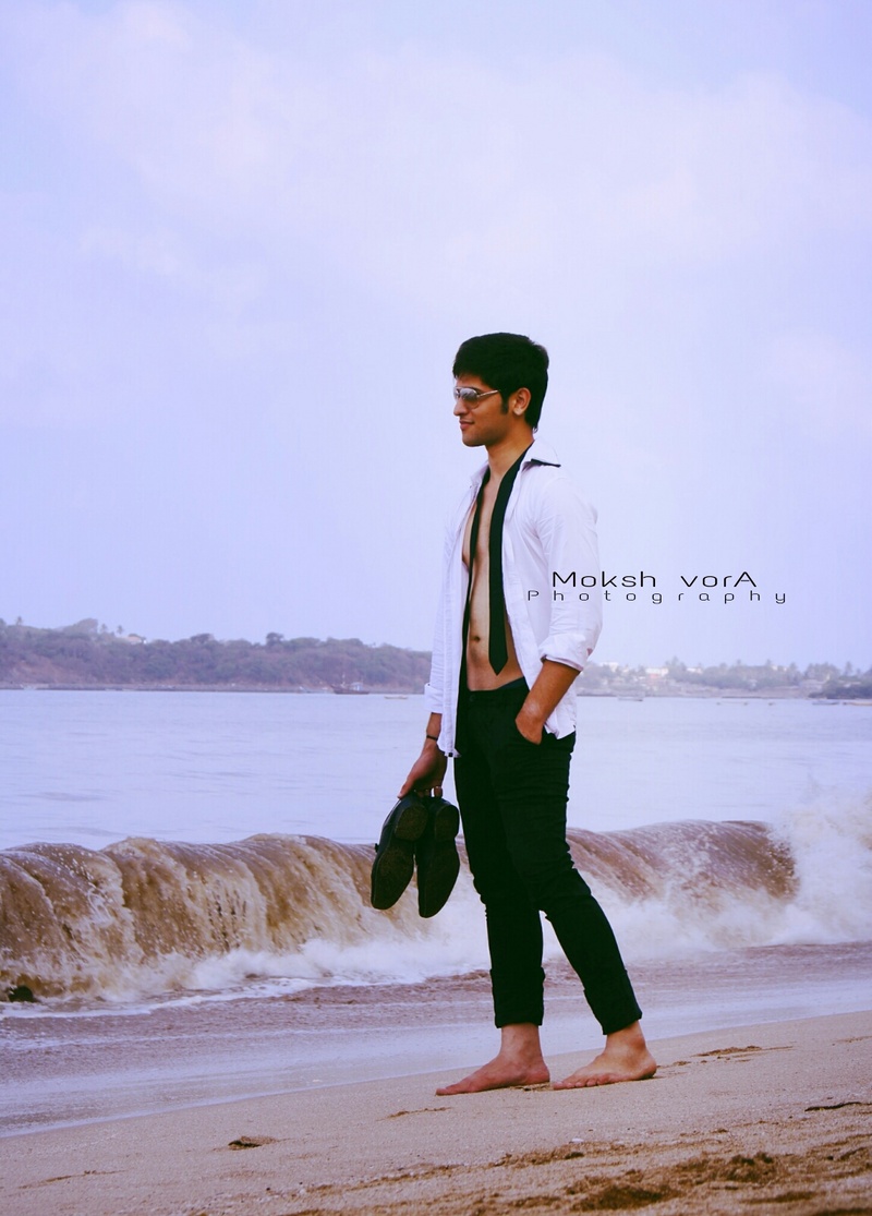 Male model photo shoot of Jainam Vora