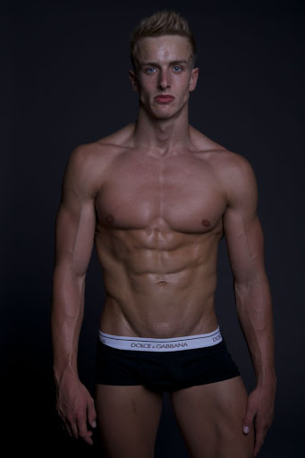 Male model photo shoot of Mathieus Vox