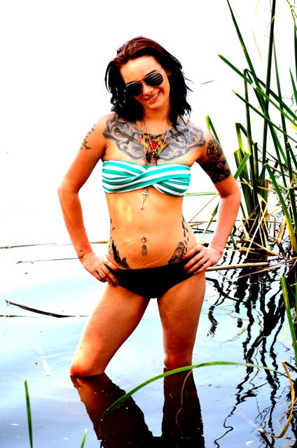 Female model photo shoot of Desdemona Flash in Salt River