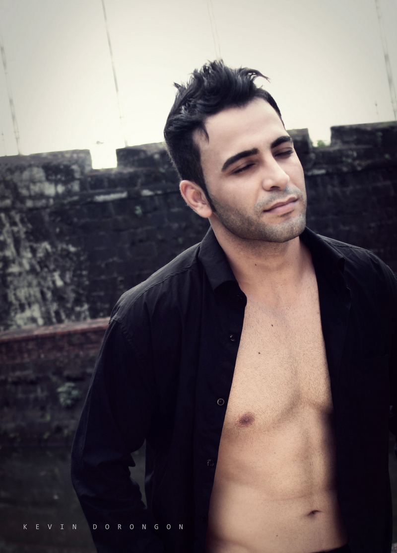 Male model photo shoot of Moradi Xavi