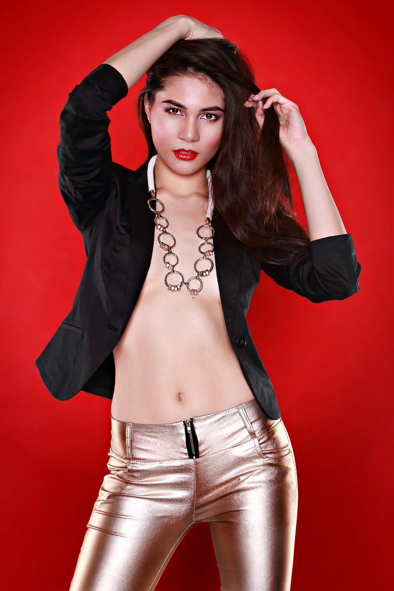Female model photo shoot of Nina Lopez
