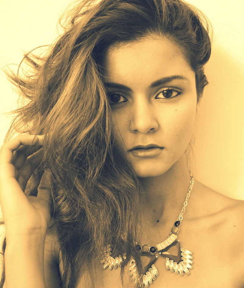 Female model photo shoot of Nidia Mayorga