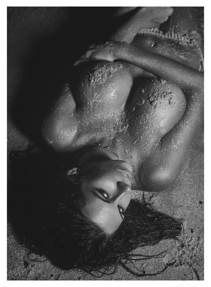 Female model photo shoot of HeatherCurvyKirby in miami beach
