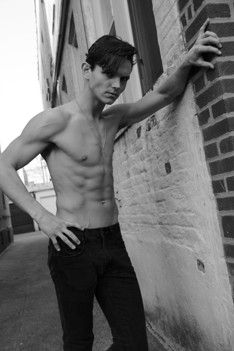 Male model photo shoot of Zack Cross