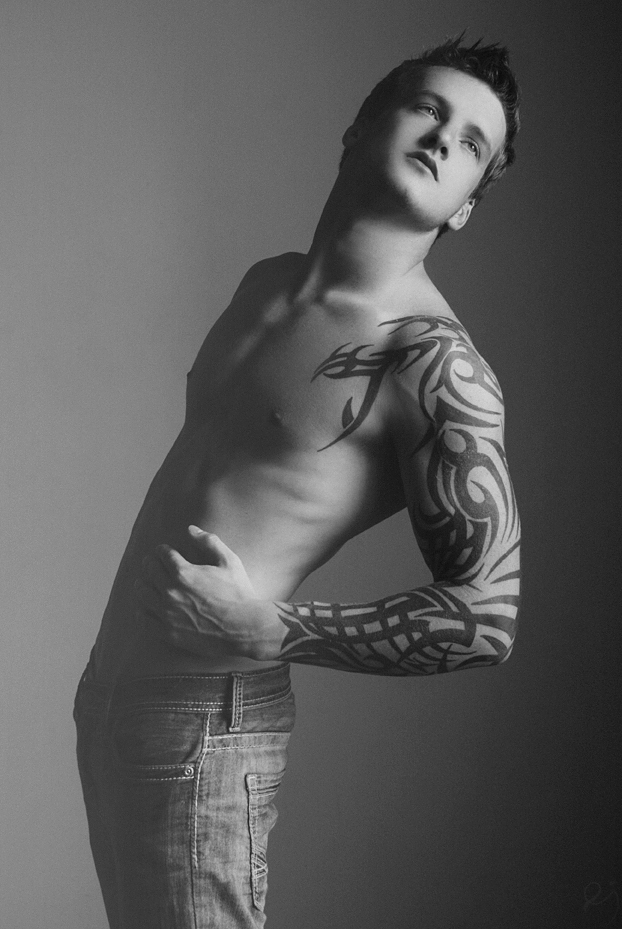 Male model photo shoot of Matthew Gregory