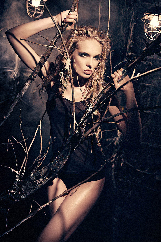 Female model photo shoot of Natalia_Gynku
