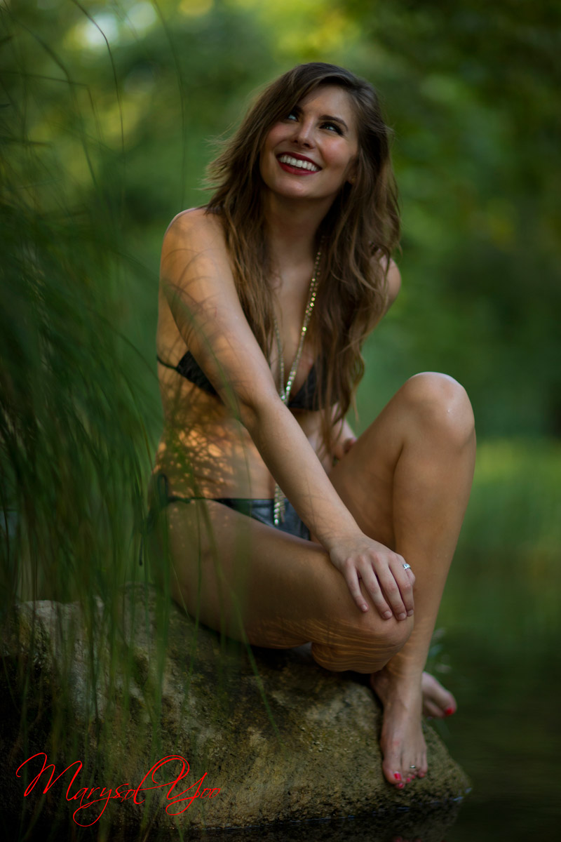 Female model photo shoot of Lauren Lev