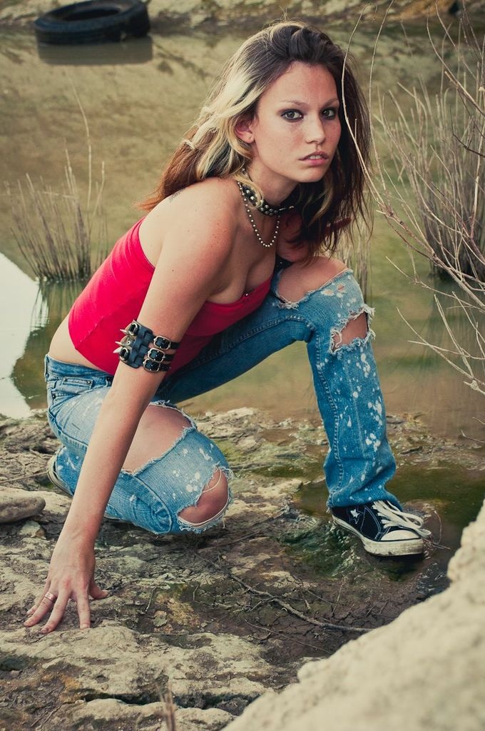 Female model photo shoot of Meeka Frost