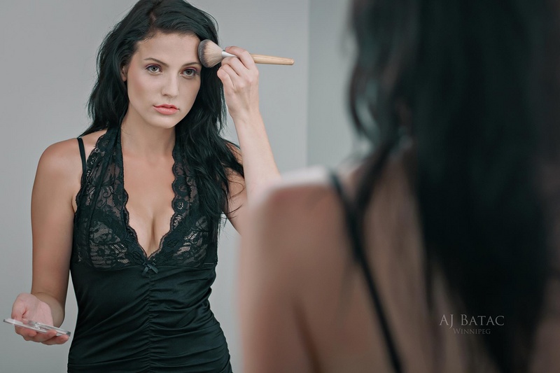 Female model photo shoot of Britney  Lee