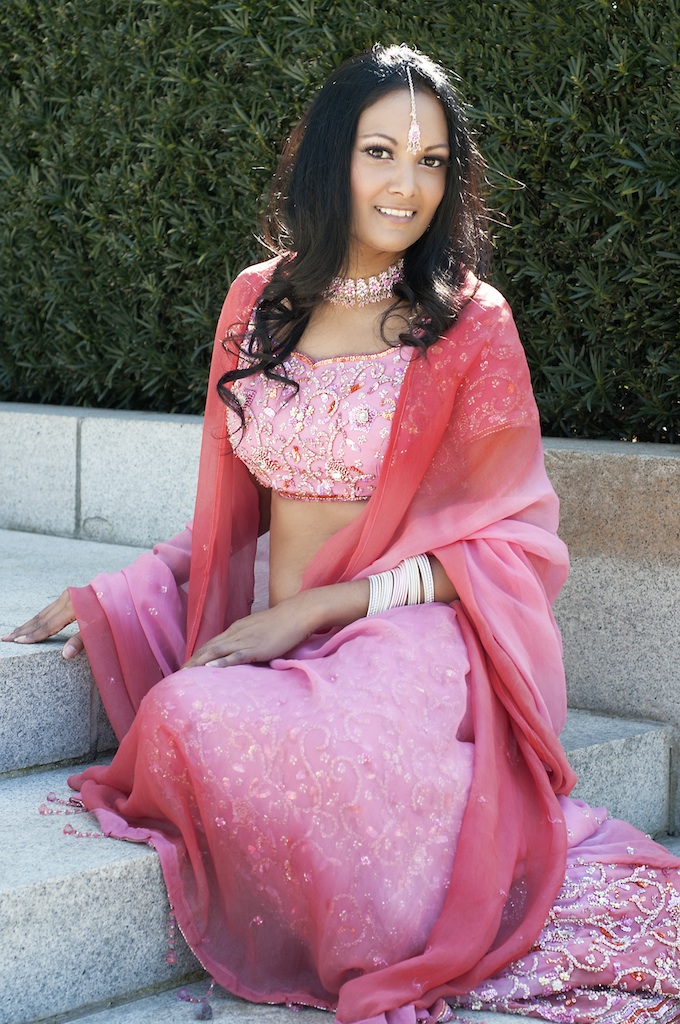 Female model photo shoot of Rani123