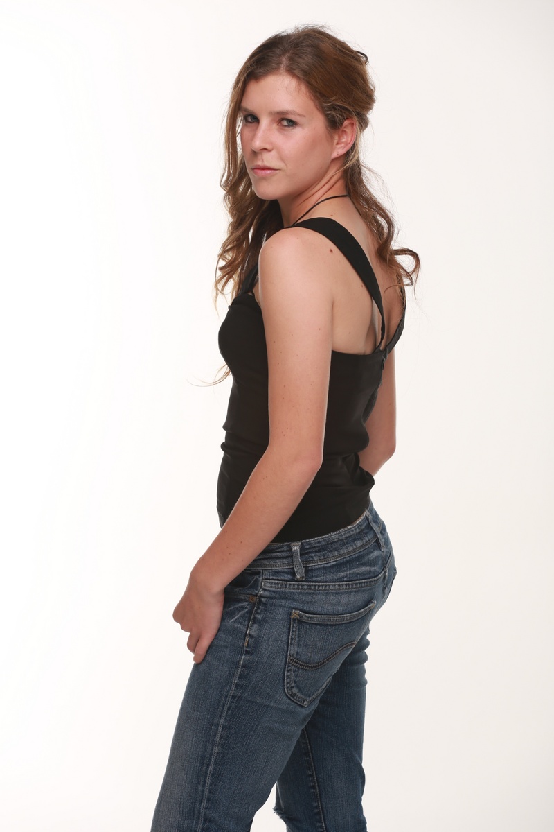 Female model photo shoot of Jessie4444