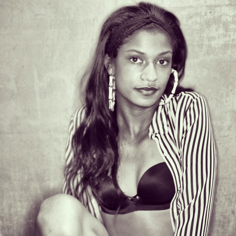 Female model photo shoot of Myisha Cass